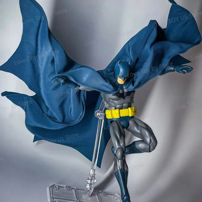 Hot Toys Batman Hush Mafex 105 Action Figure Collectible Model