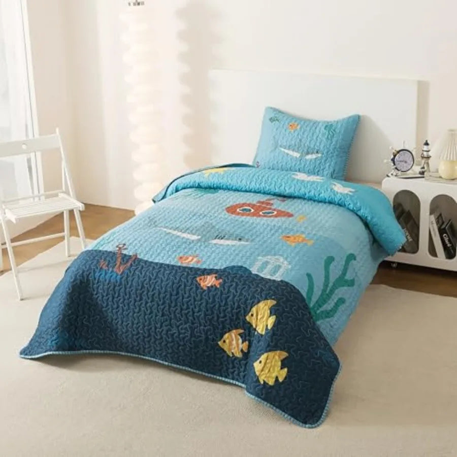 Ocean Inspired Lightweight Quilt Set With Sea Life Design