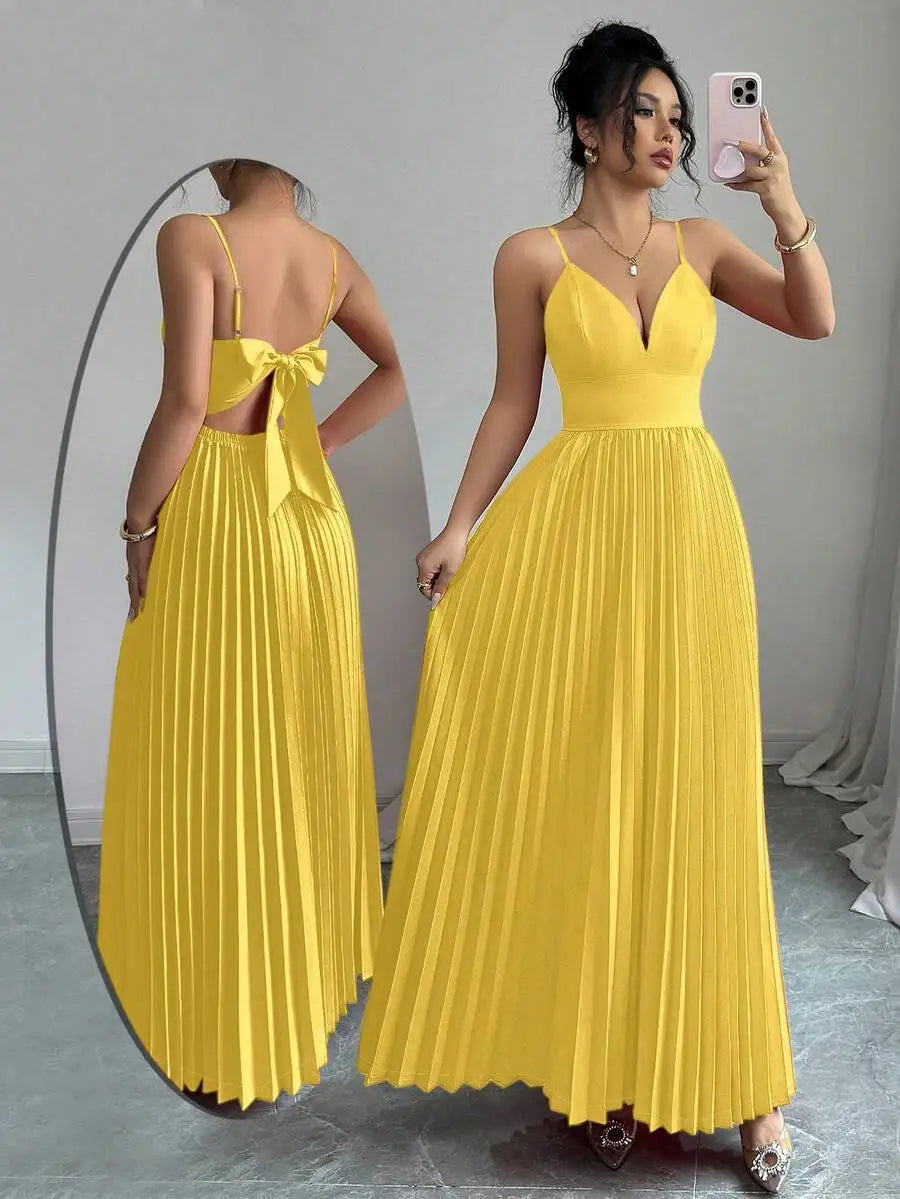 Elegant Green V-Neck Spaghetti Strap Pleated Floor-Length Prom Dress