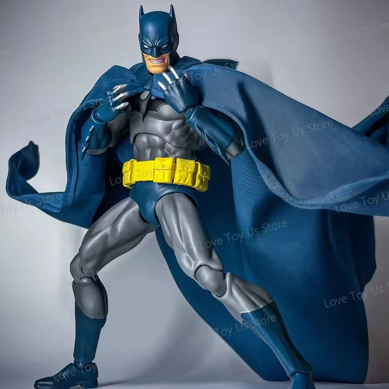 Hot Toys Batman Hush Mafex 105 Action Figure Collectible Model