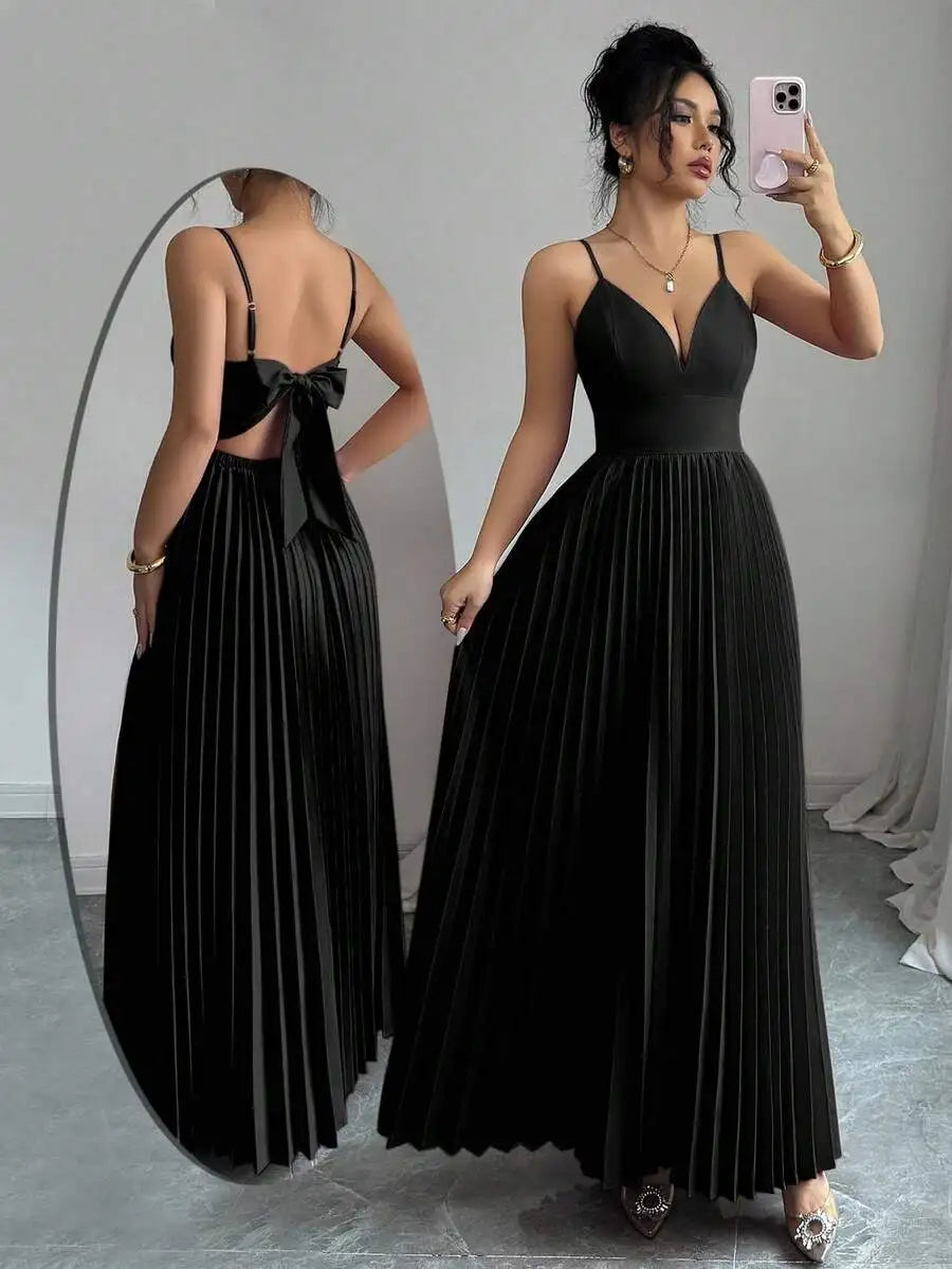 Elegant Green V-Neck Spaghetti Strap Pleated Floor-Length Prom Dress
