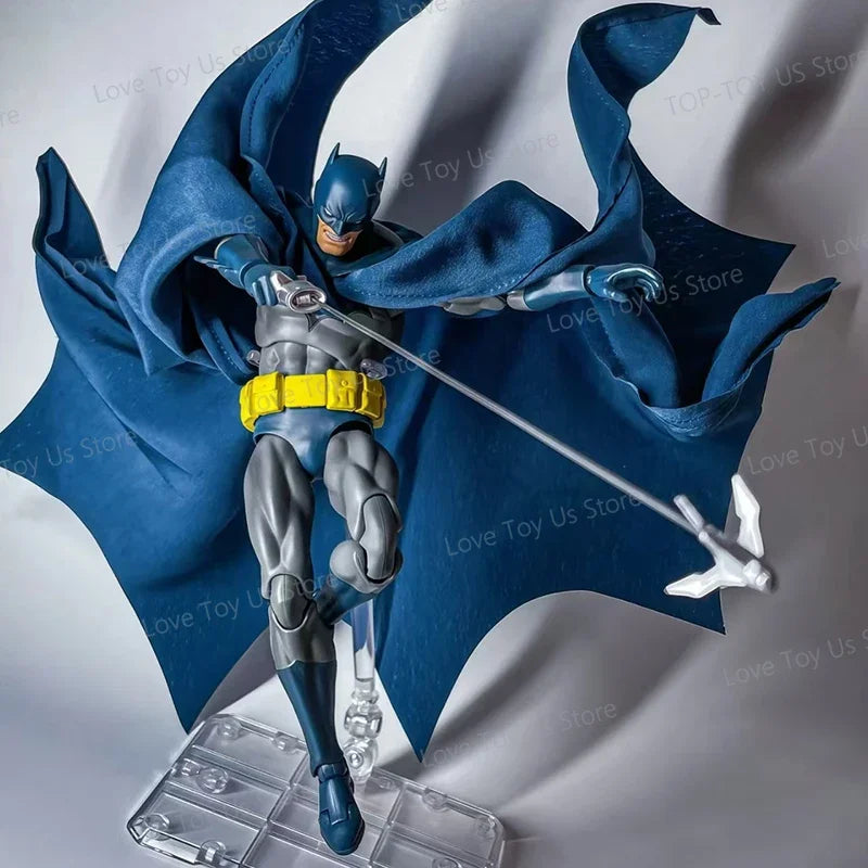 Hot Toys Batman Hush Mafex 105 Action Figure Collectible Model