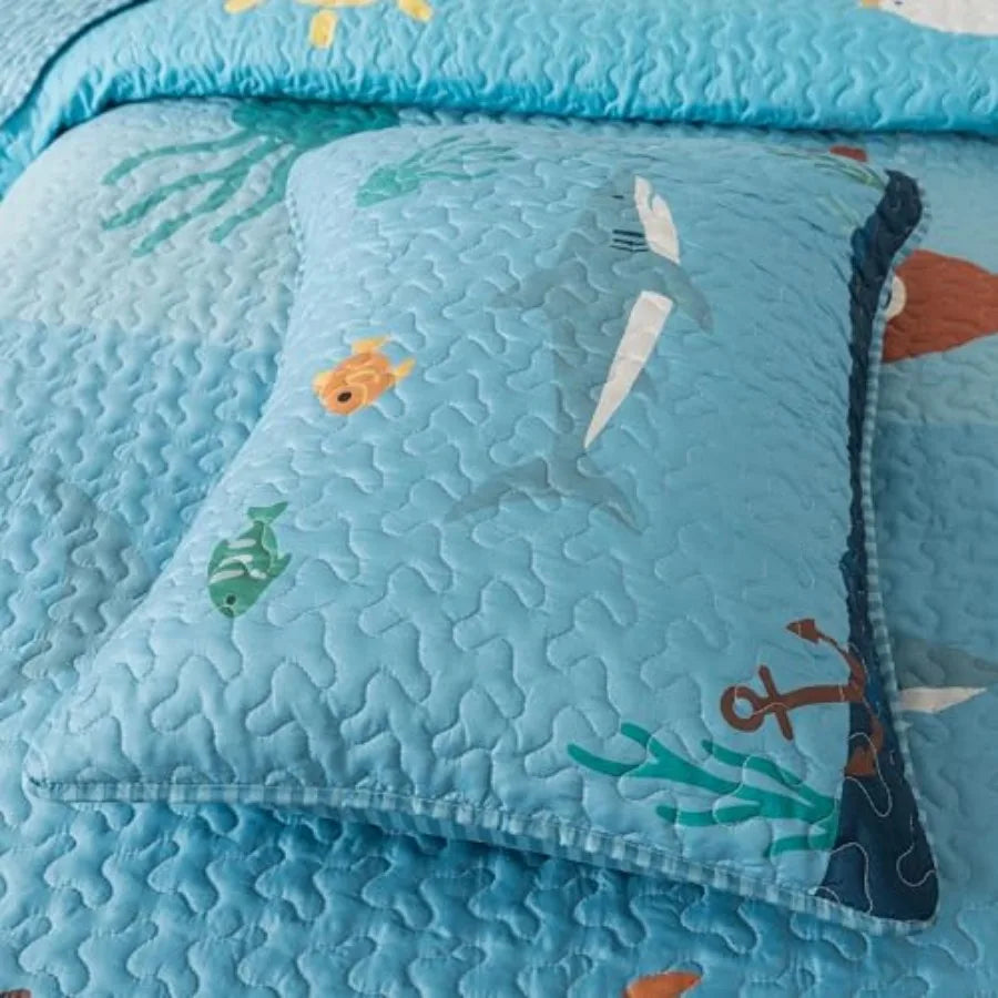 Ocean Inspired Lightweight Quilt Set With Sea Life Design