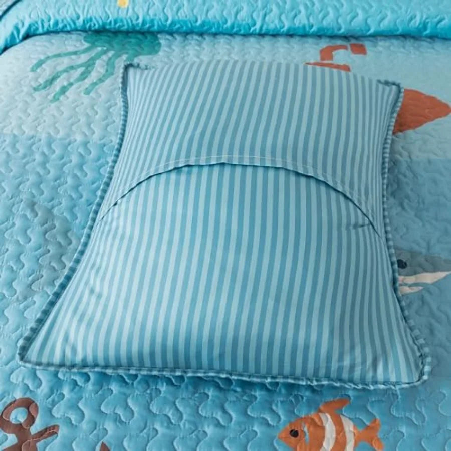 Ocean Inspired Lightweight Quilt Set With Sea Life Design