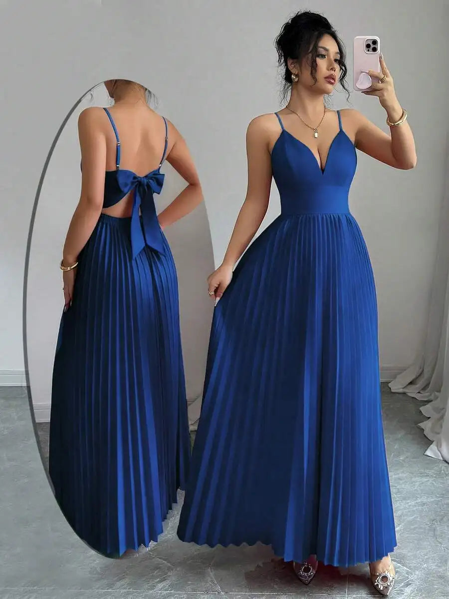 Elegant Green V-Neck Spaghetti Strap Pleated Floor-Length Prom Dress