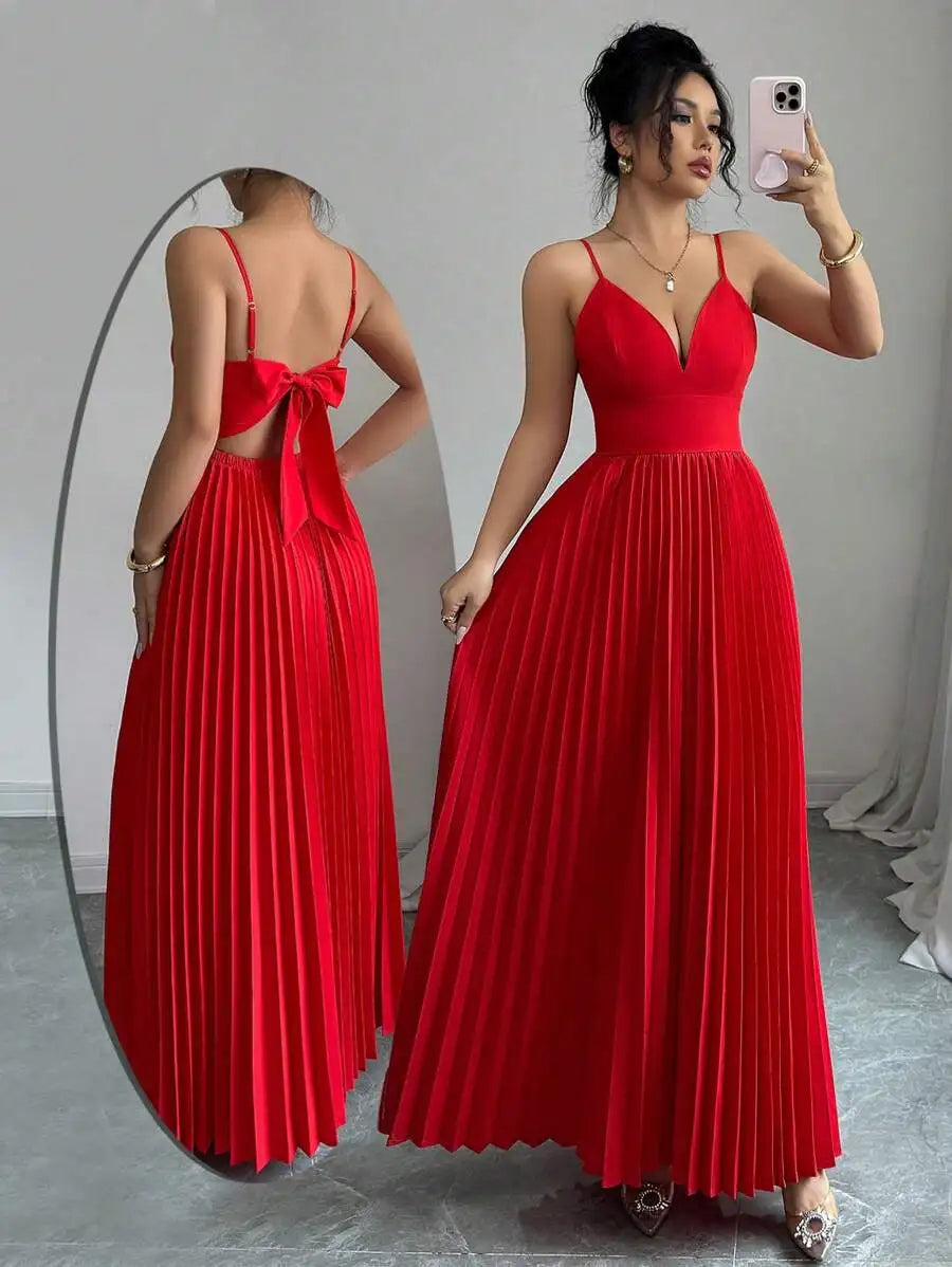Elegant Green V-Neck Spaghetti Strap Pleated Floor-Length Prom Dress