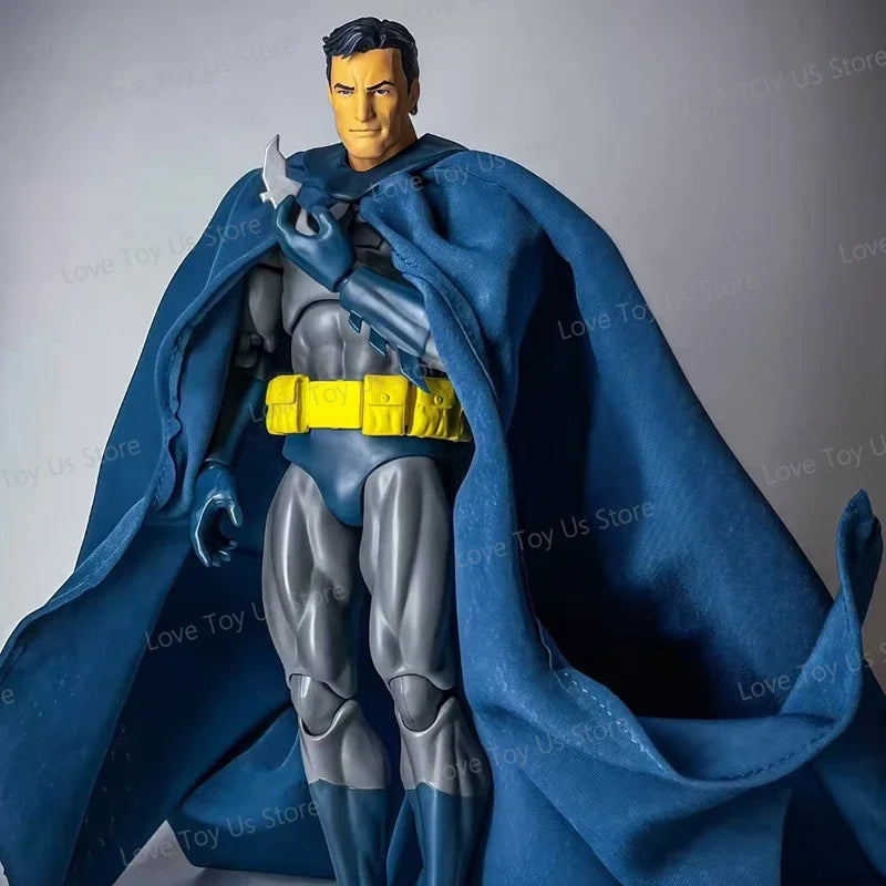 Hot Toys Batman Hush Mafex 105 Action Figure Collectible Model