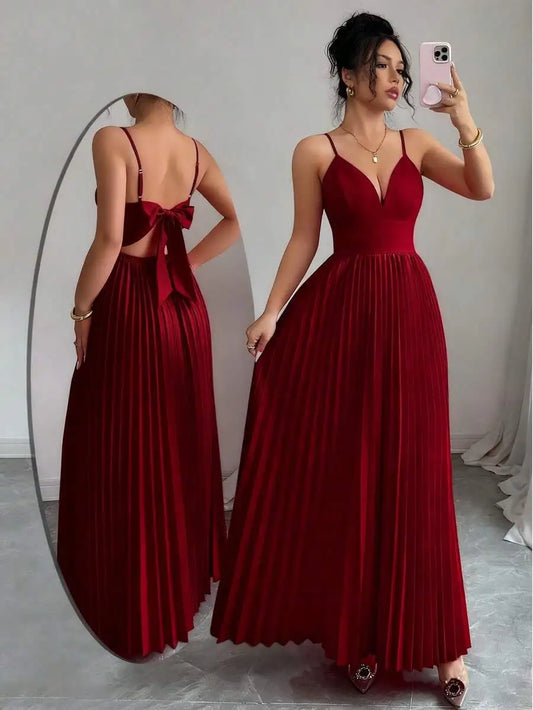 Elegant Green V-Neck Spaghetti Strap Pleated Floor-Length Prom Dress